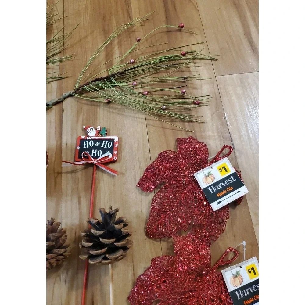 Lot Of Christmas Floral Picks‎ Pinecones Maple Clips Lot Of 18